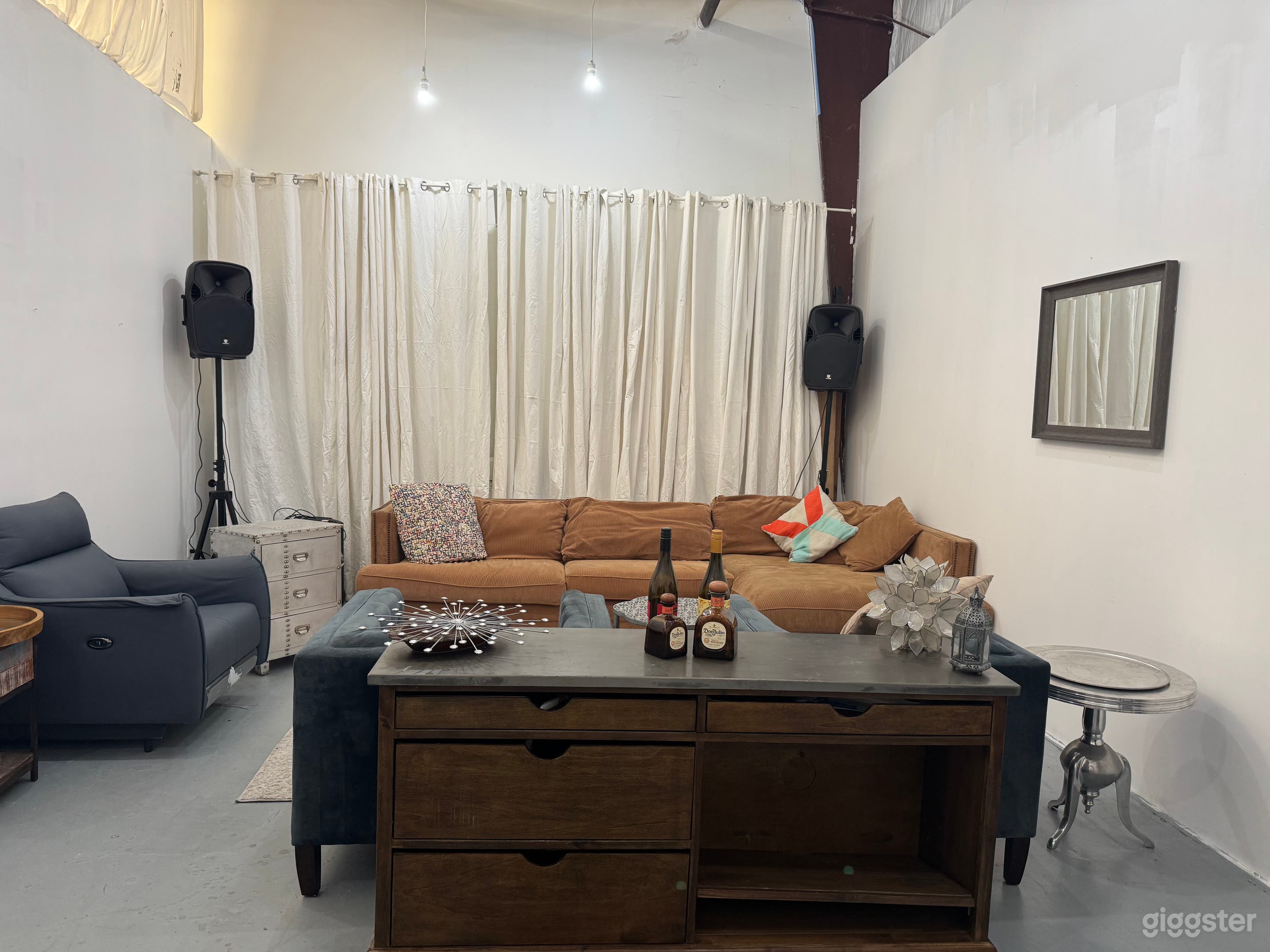 Versatile Industrial Warehouse on SW Beltline! Photo 2