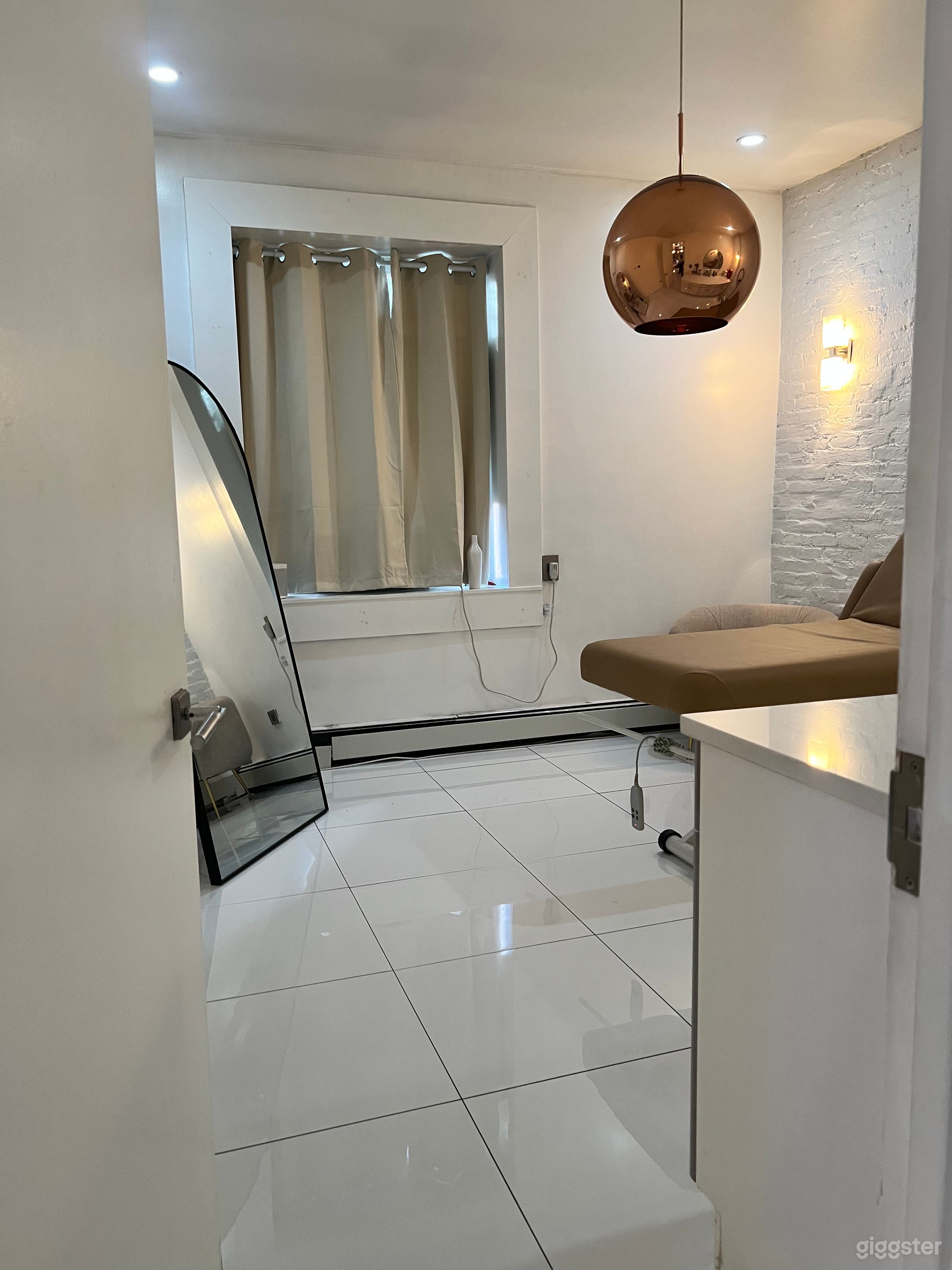 Private Spa Room for Rent in Luxury NYC Spa Photo 2