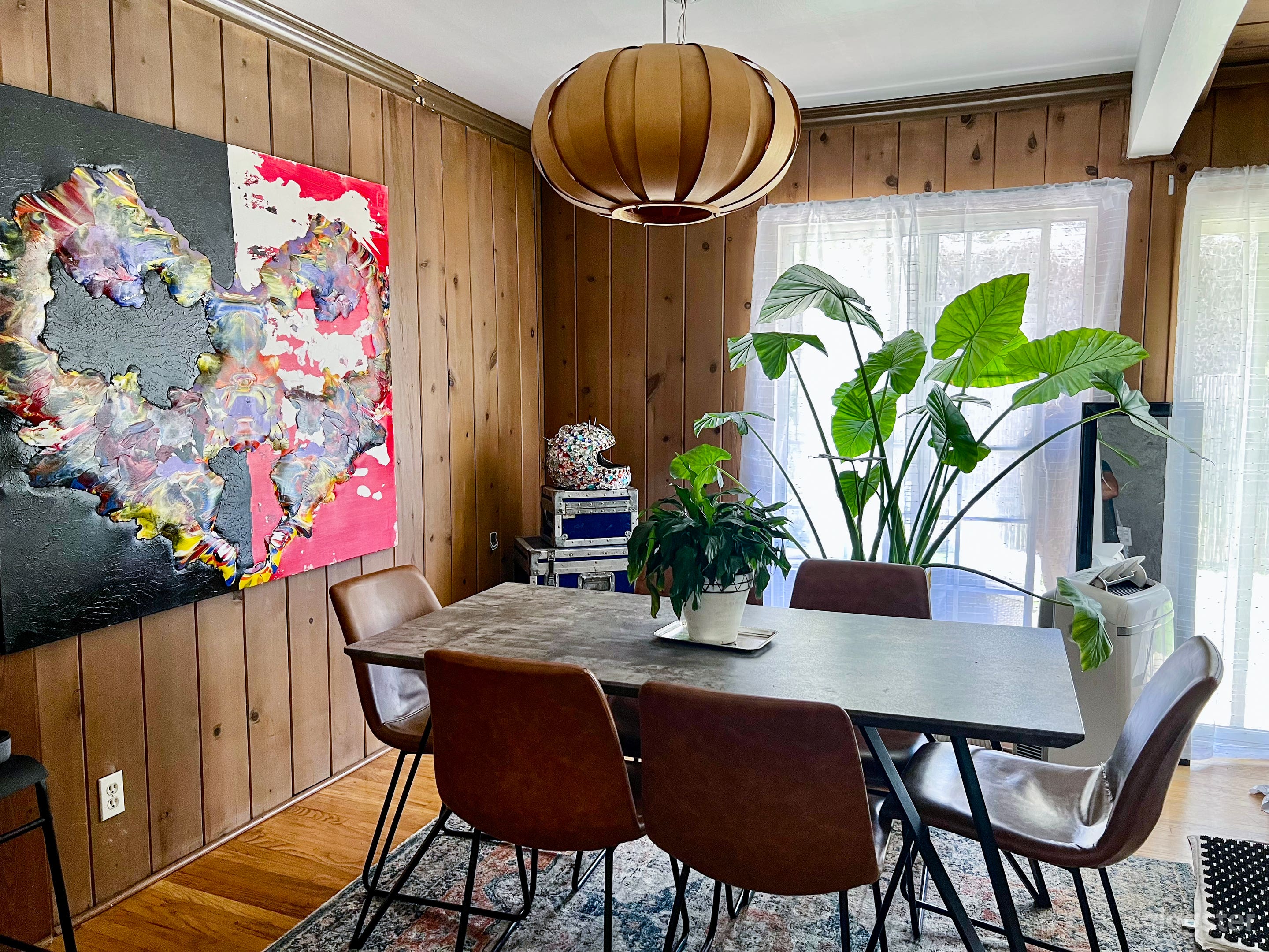 Cabin style house Photo 1