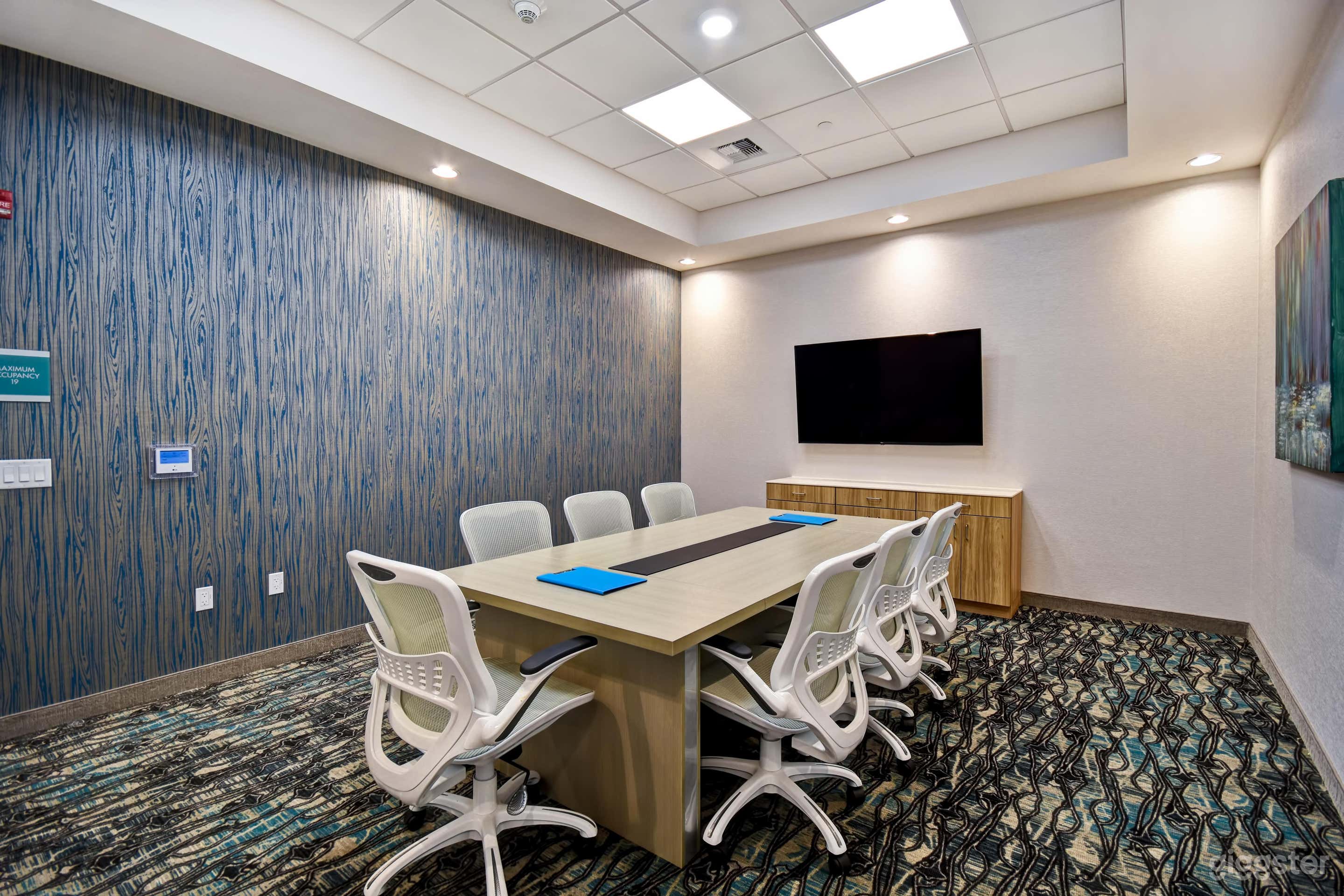 Aesthetic Boardroom in Airport Hotel Photo 1