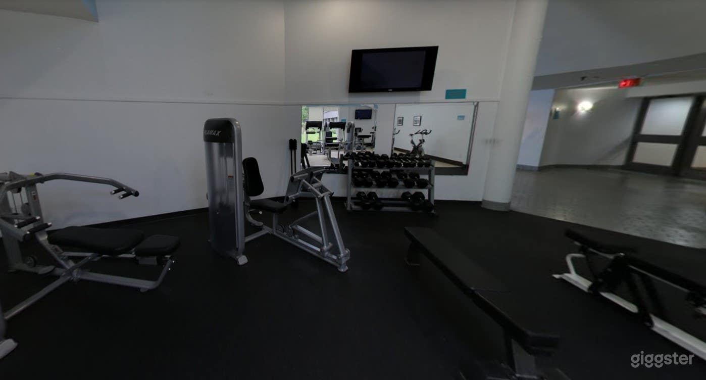 Fully Equipped and Functioning Hotel Gym Photo 3
