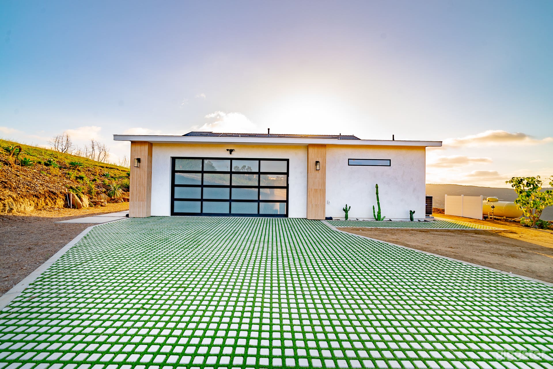 The Hideaway - 10 acre lot Photo 2