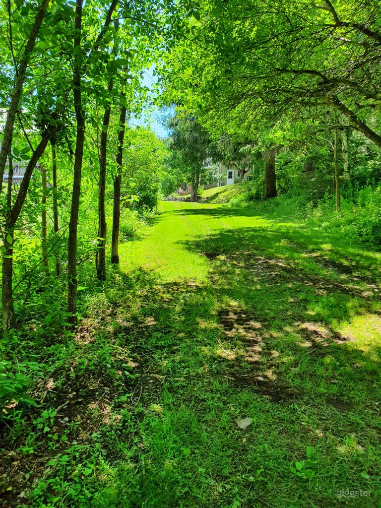  Caminos escénicos integrados a lo largo del lugar al aire libre 