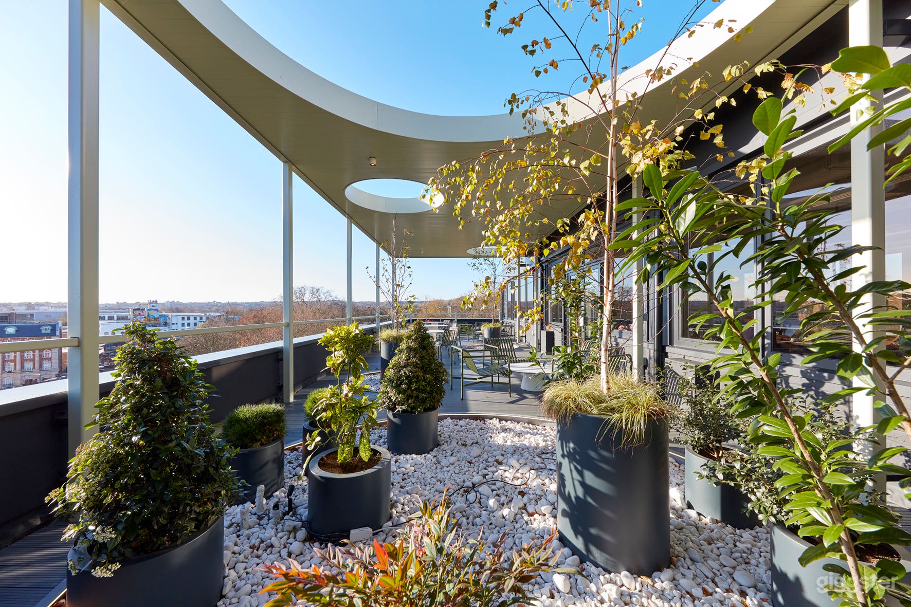 Club Lounge with Terrace Photo 4