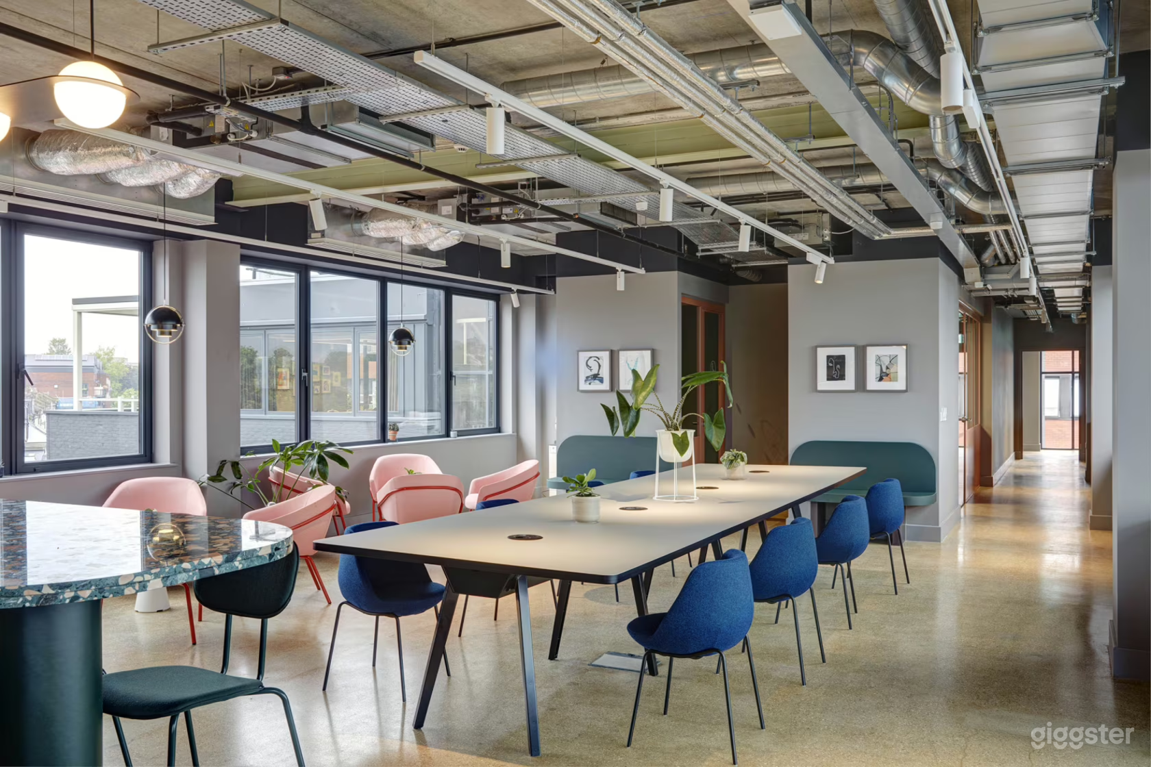 Club Lounge with Terrace Photo 2