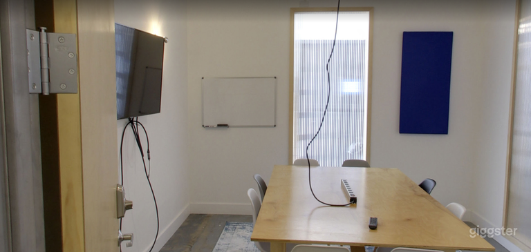  Cozy Meeting Space in Long Island 