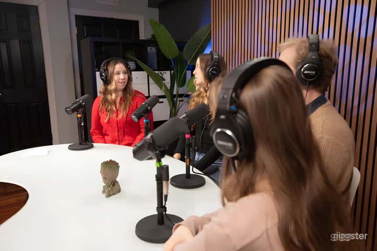  Center City Podcast Studio - EDITING INCLUDED 