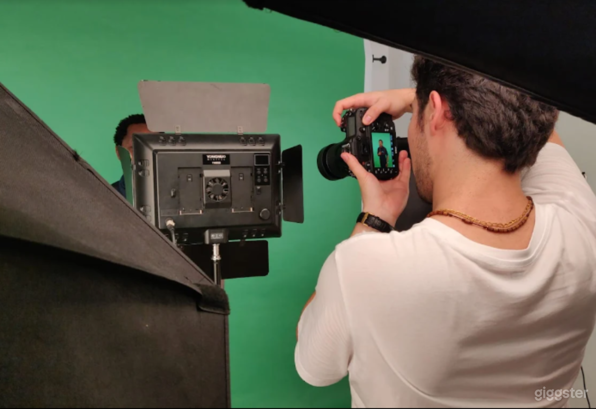 Professional Photo/Video Studio in Paris Photo 2