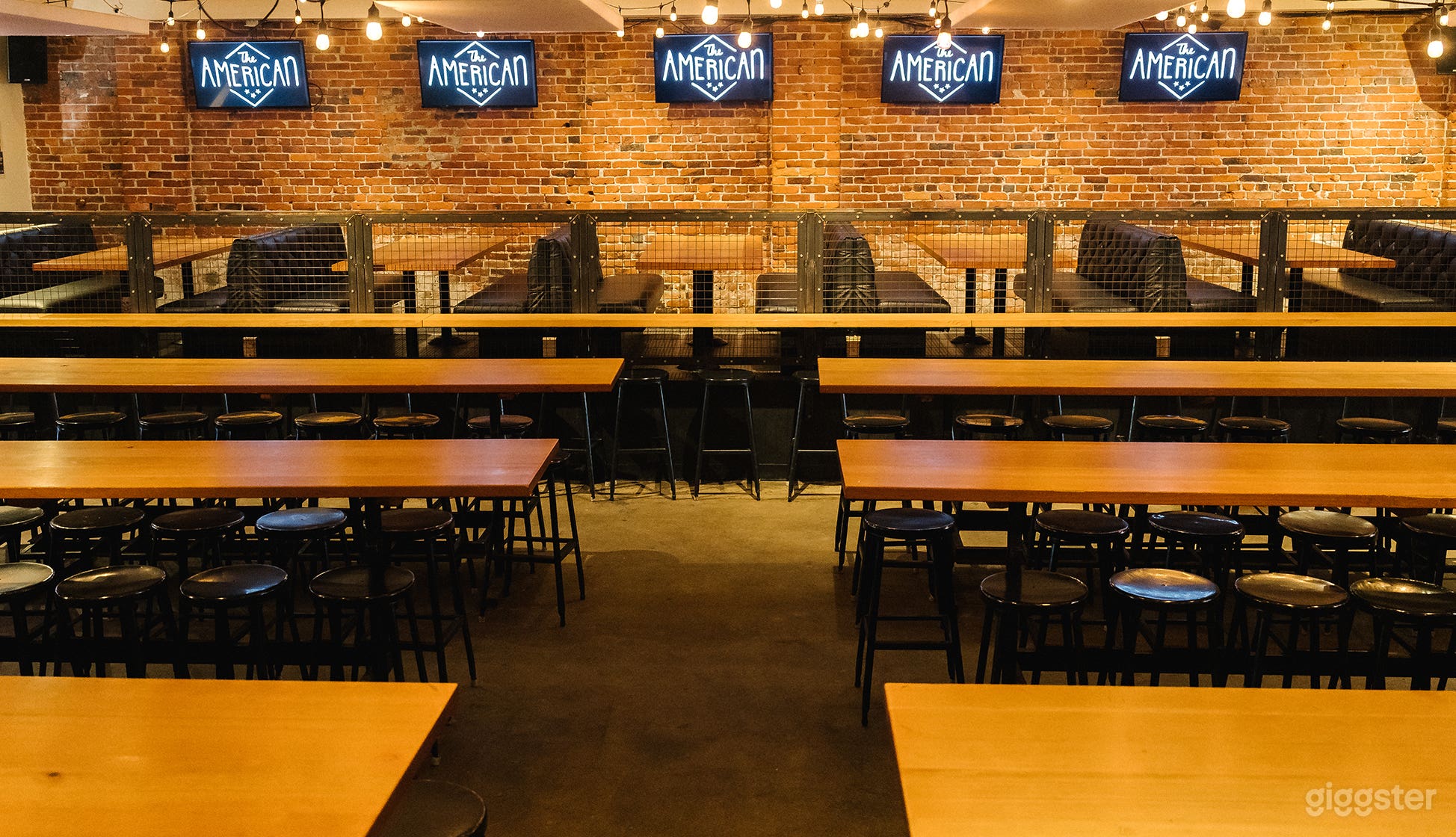 Large, Centrally Located Restaurant Photo 3