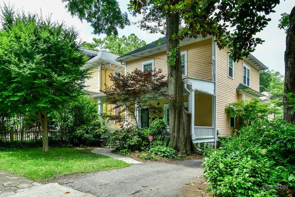 Fern | Curated Furnished Rental Apartment Photo 4