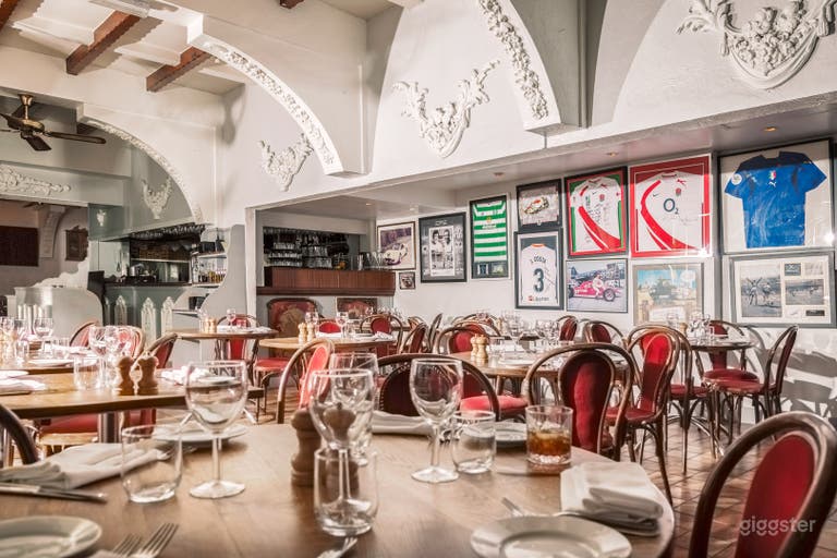  Traditional Italian Trattoria with Outdoor Seating 