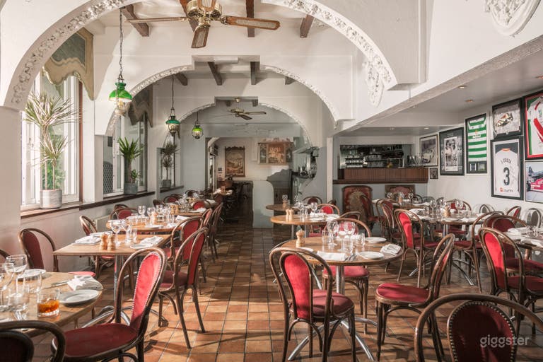 Traditional Italian Trattoria with Outdoor Seating 