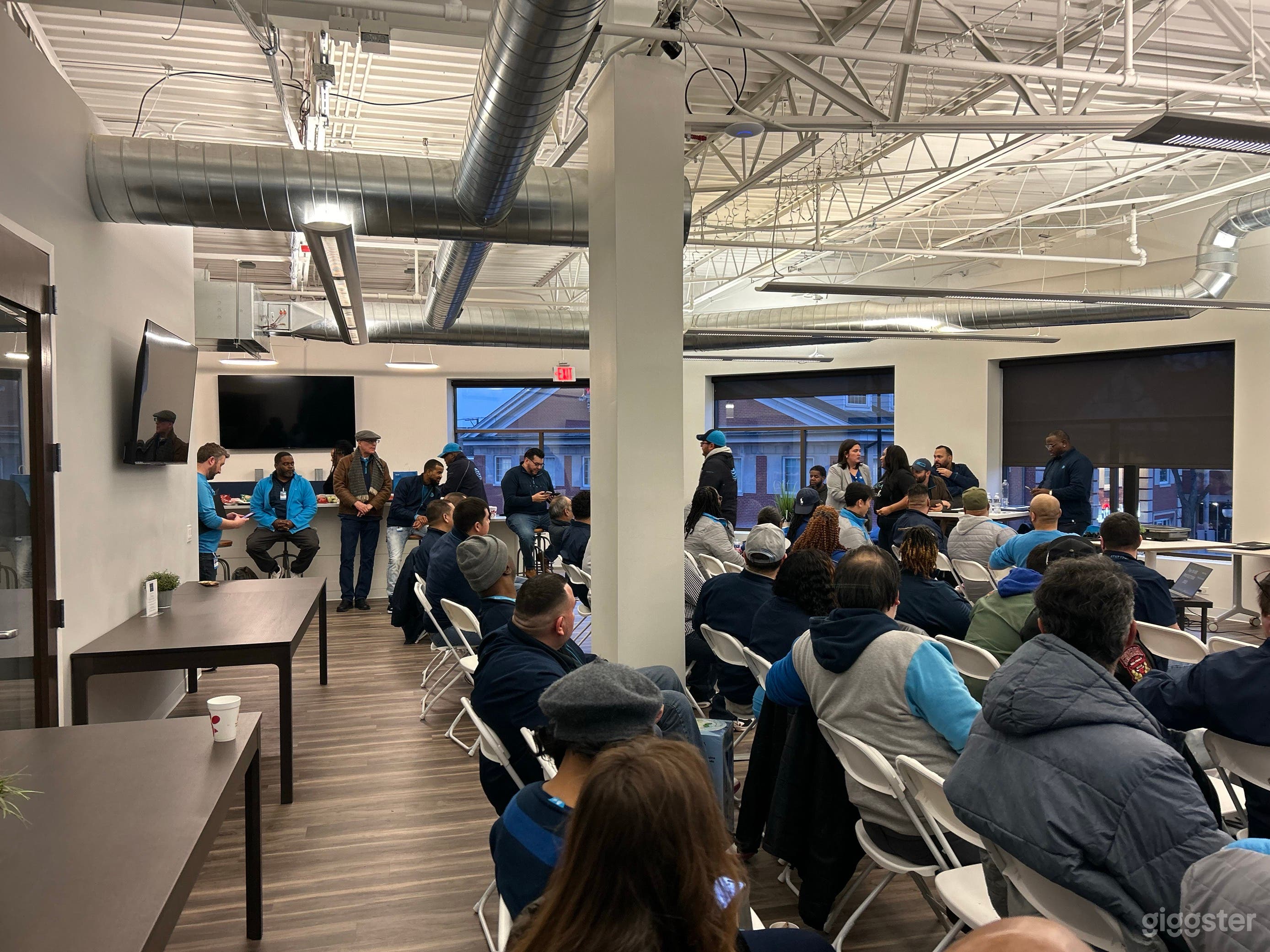 Distinctive Event Space Photo 4