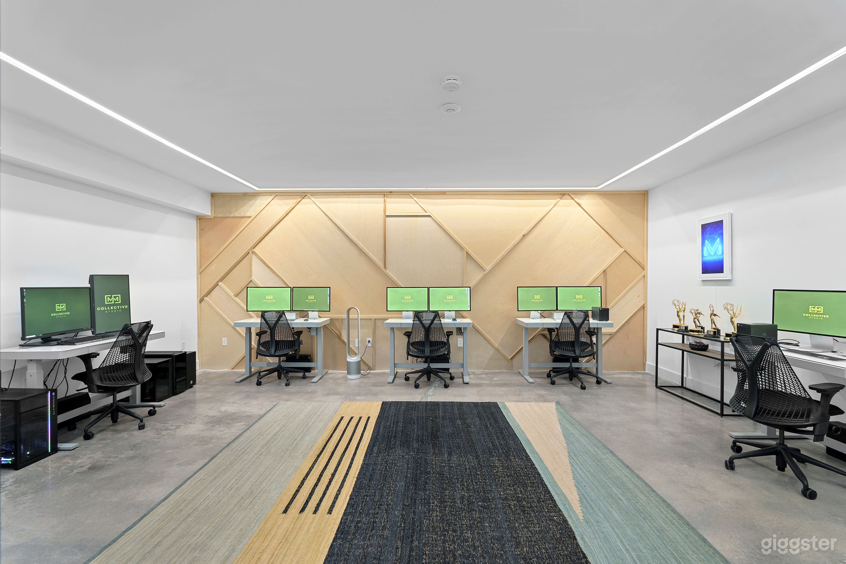 Creative Room (computers available for rent at an additional charge)