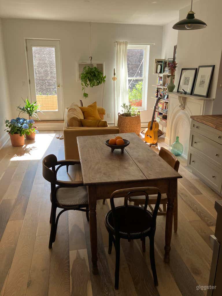  Superbright + private outdoor loft-apartment 