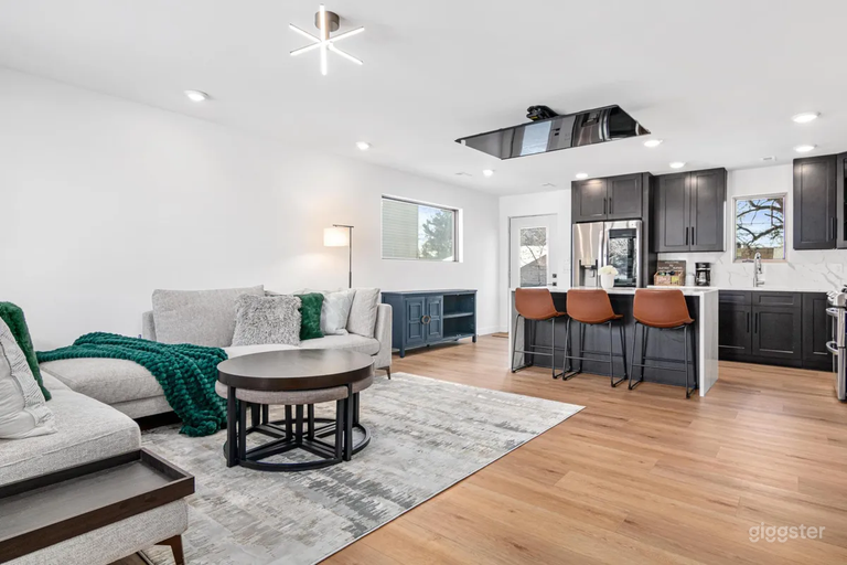  Modern 3-Bedroom Apartment with Sleek Design 