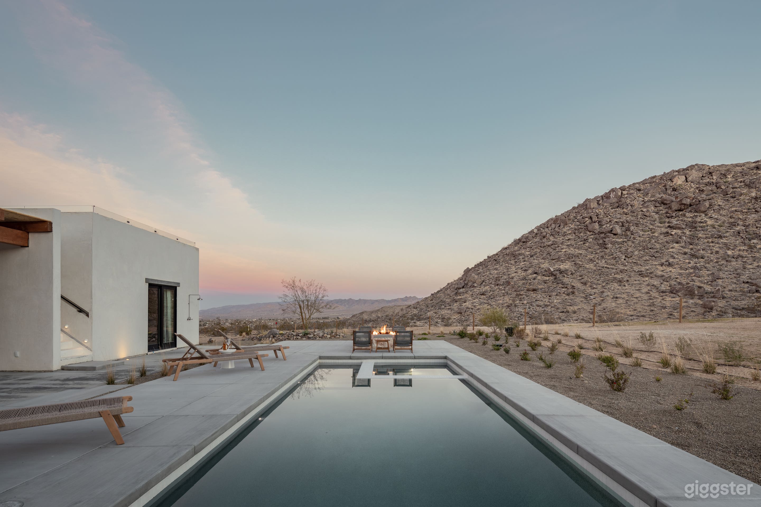 Modern Desert Villa w/ Pool, Spa, Roof Deck + View Photo 3