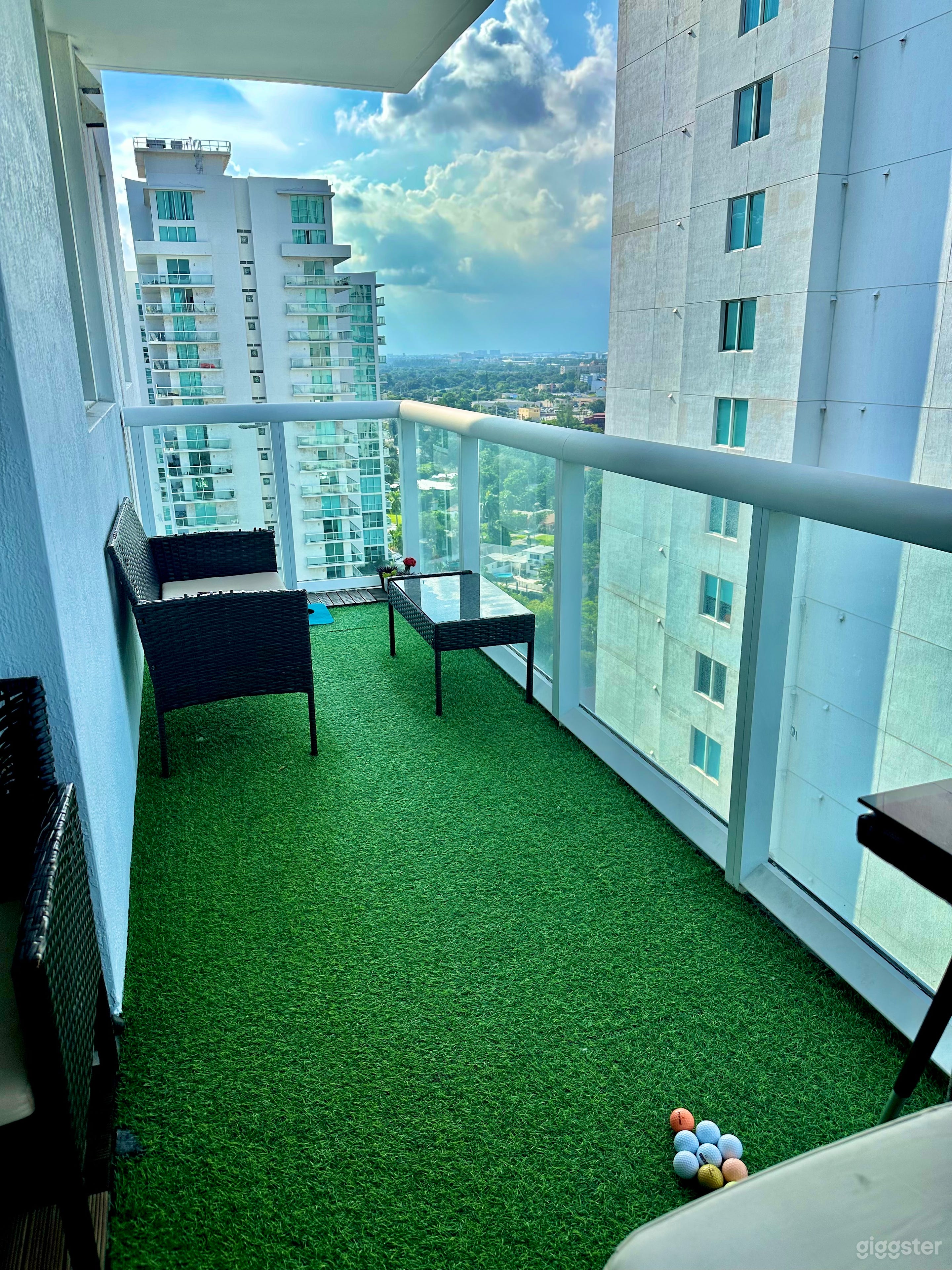 Apartment Content Studio Photo 4