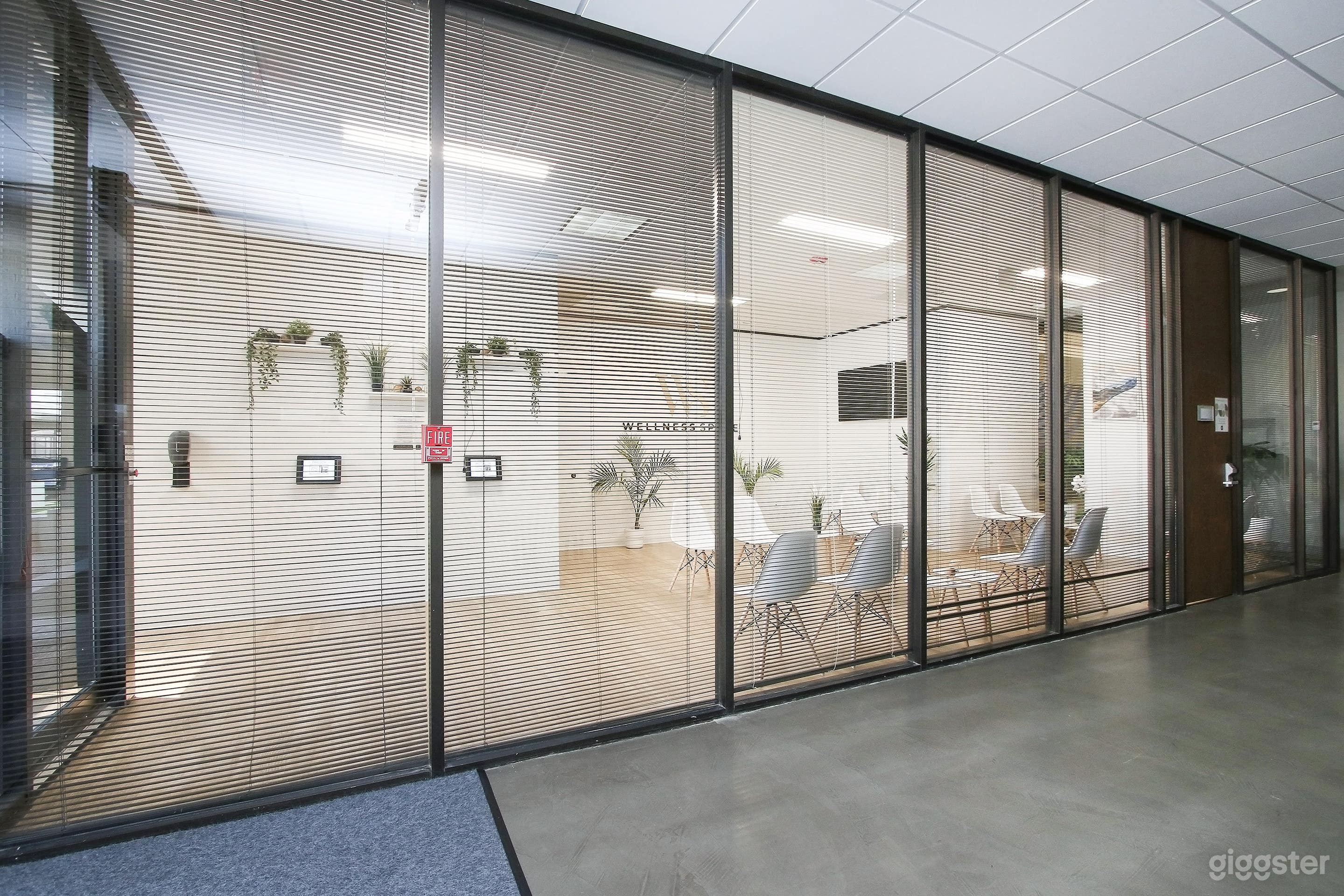 Equipped Medical Exam Room with Windows in Houston Photo 4