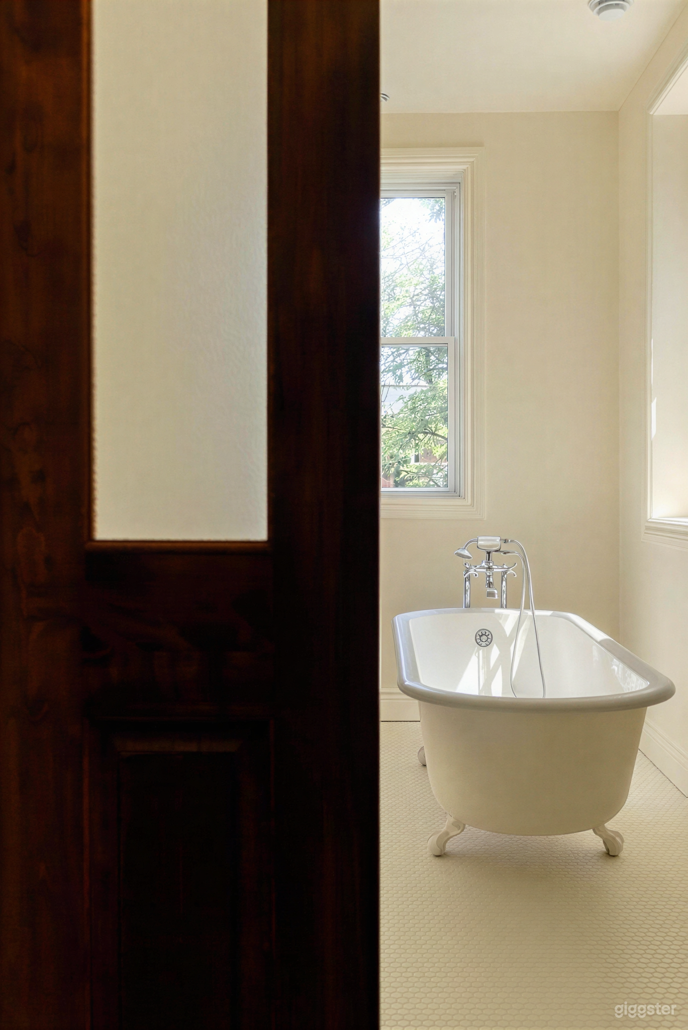 Charming Vintage Home with Natural Light Photo 4