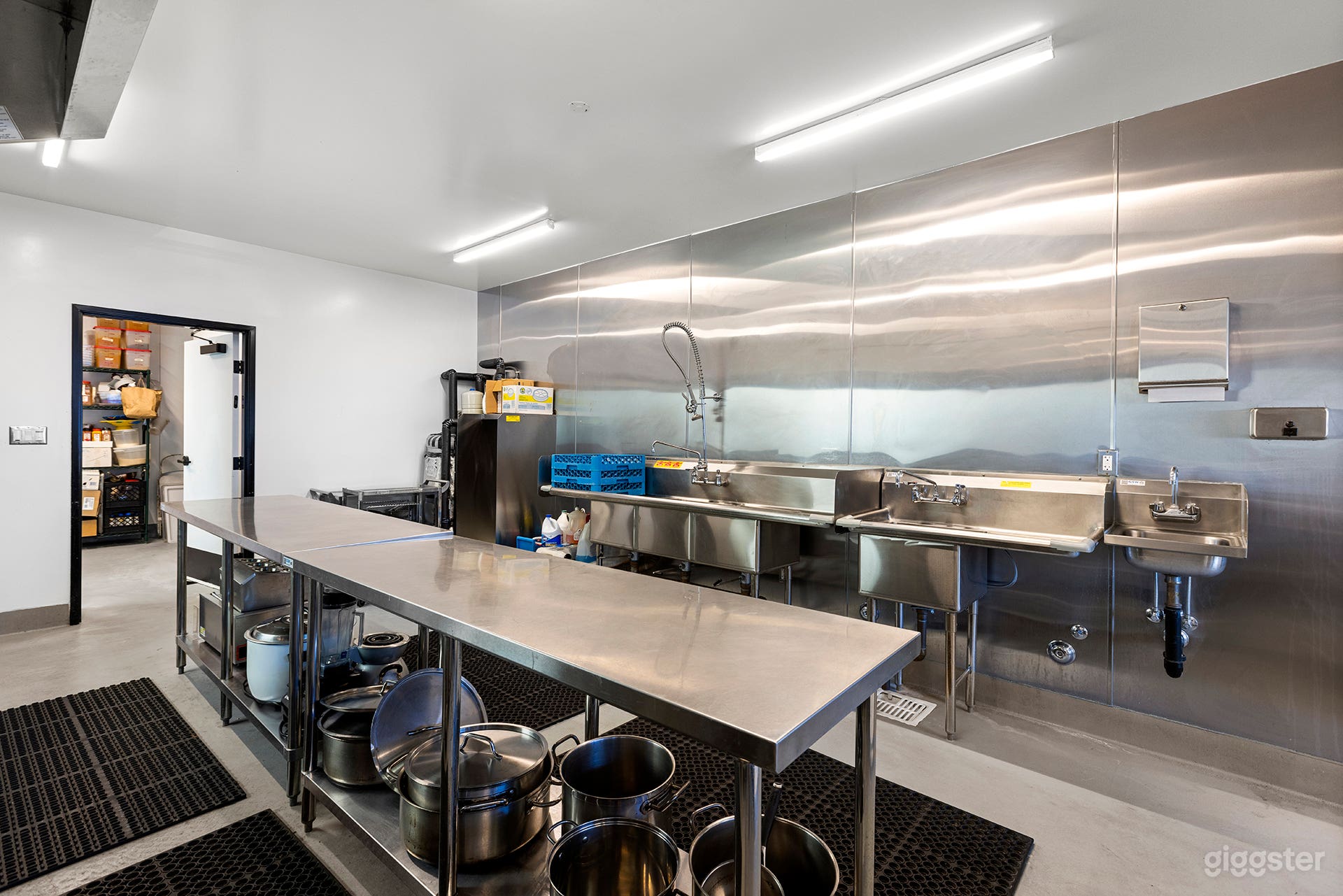 Commercial Kitchen w/ 3 Creative Lofts in Leimert Park Photo 1