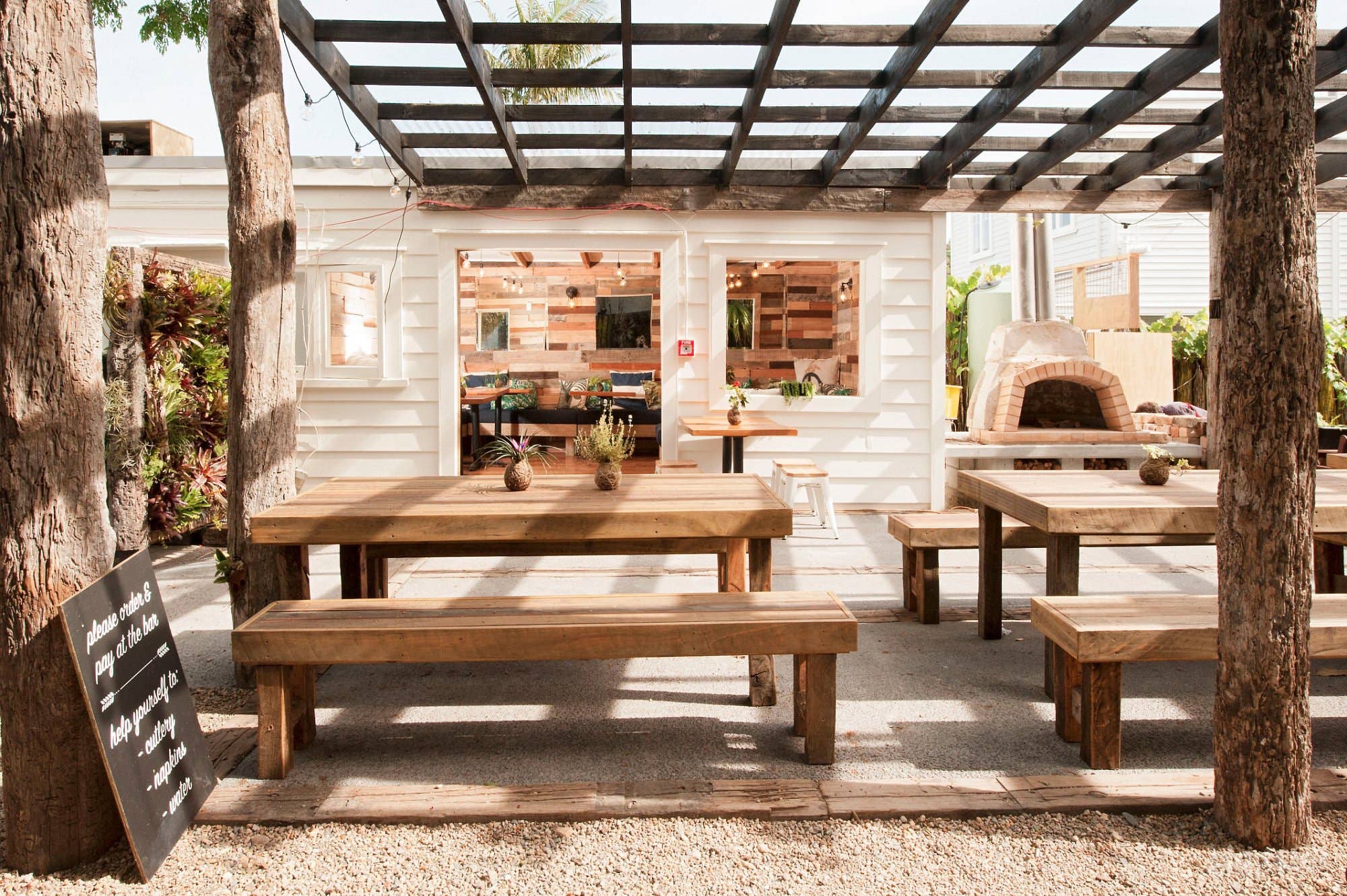 Sheltered Tropical Beer Garden in Russell - Bay of Islands Photo 2