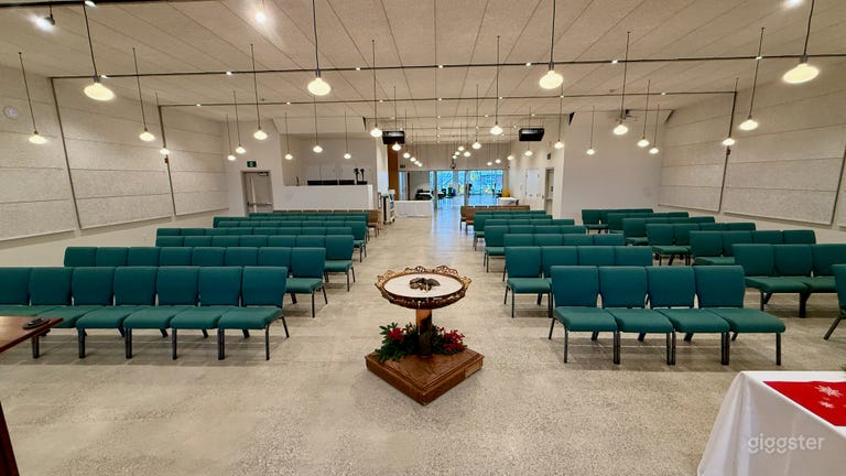  Big Bright Modern Building 