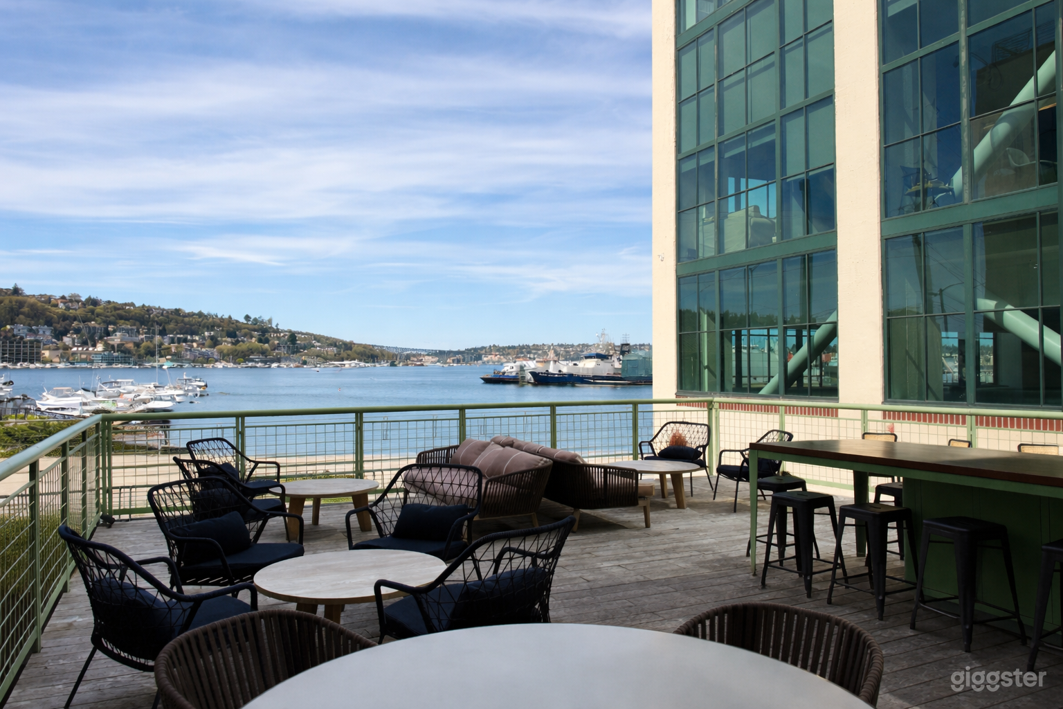 Charming Lakefront Event Venue Photo 1