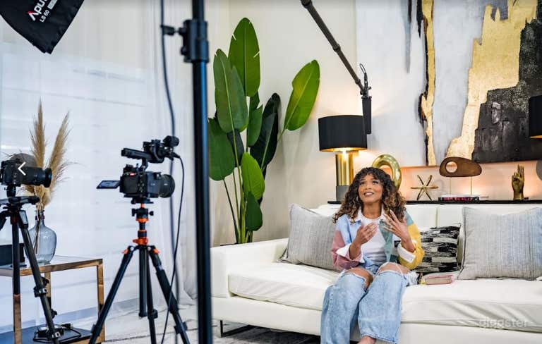  Podcast & Creator's Studio 