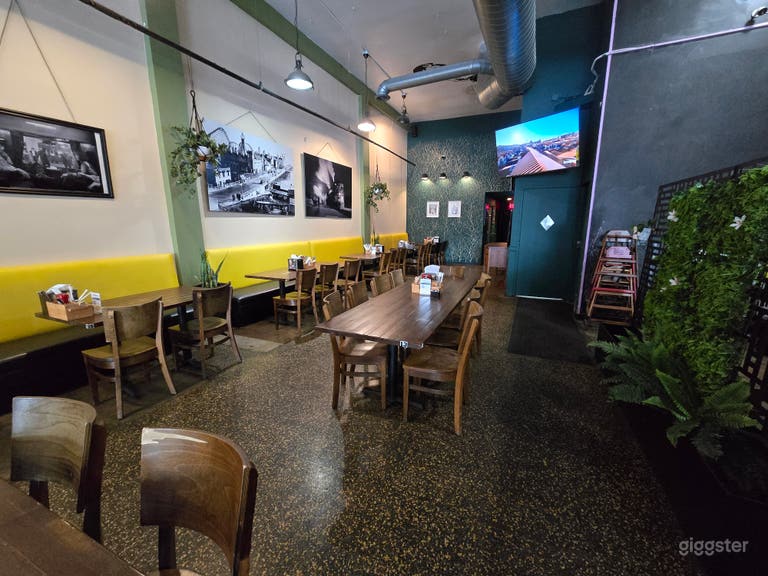  Modern style restaurant & Bar 