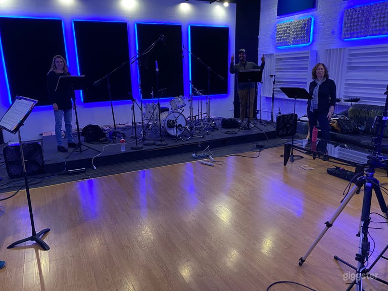  Live Room A 