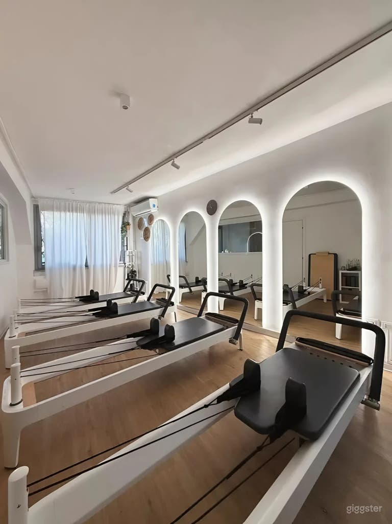  Esclusivo studio di Pilates Reformer e Yoga ai Parioli 
