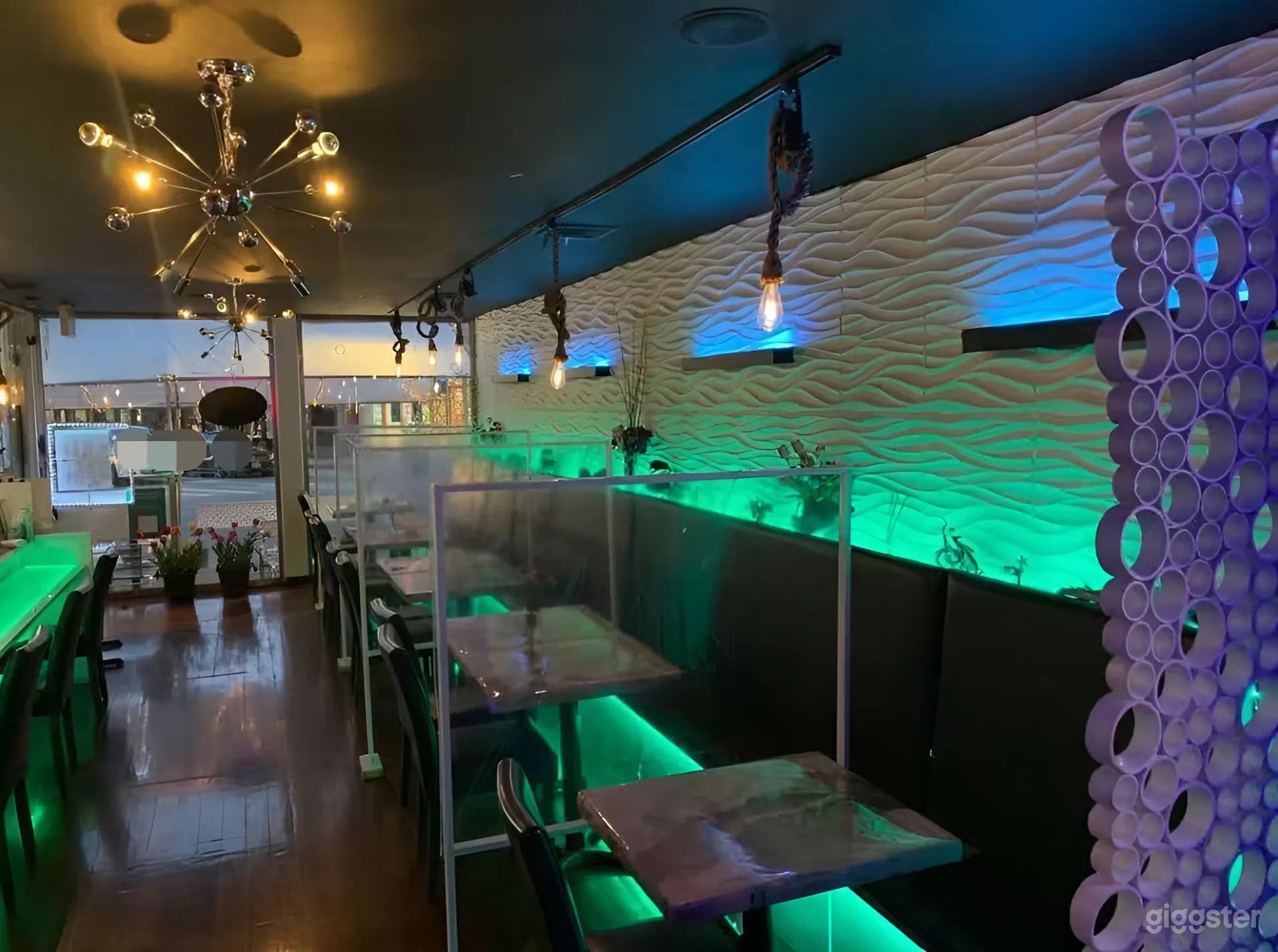 Warm and Vibrant Space for Memorable Dining Experiences Photo 3