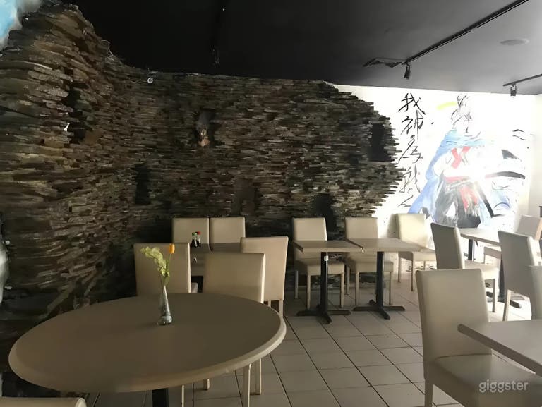  Warm and Vibrant Space for Memorable Dining Experiences 