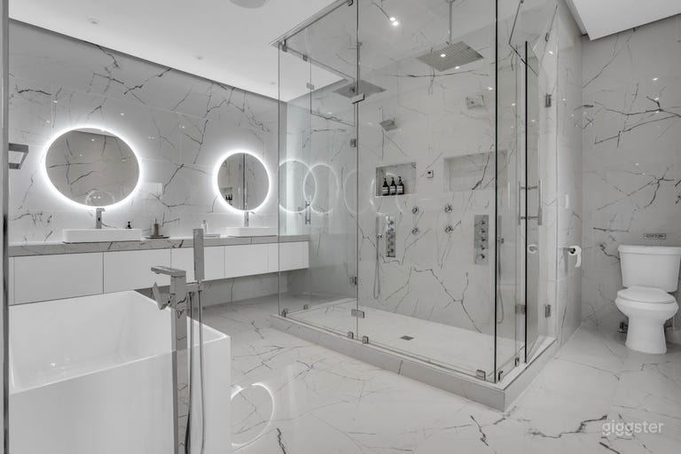  Luxury Mansion 7bd 8bth 