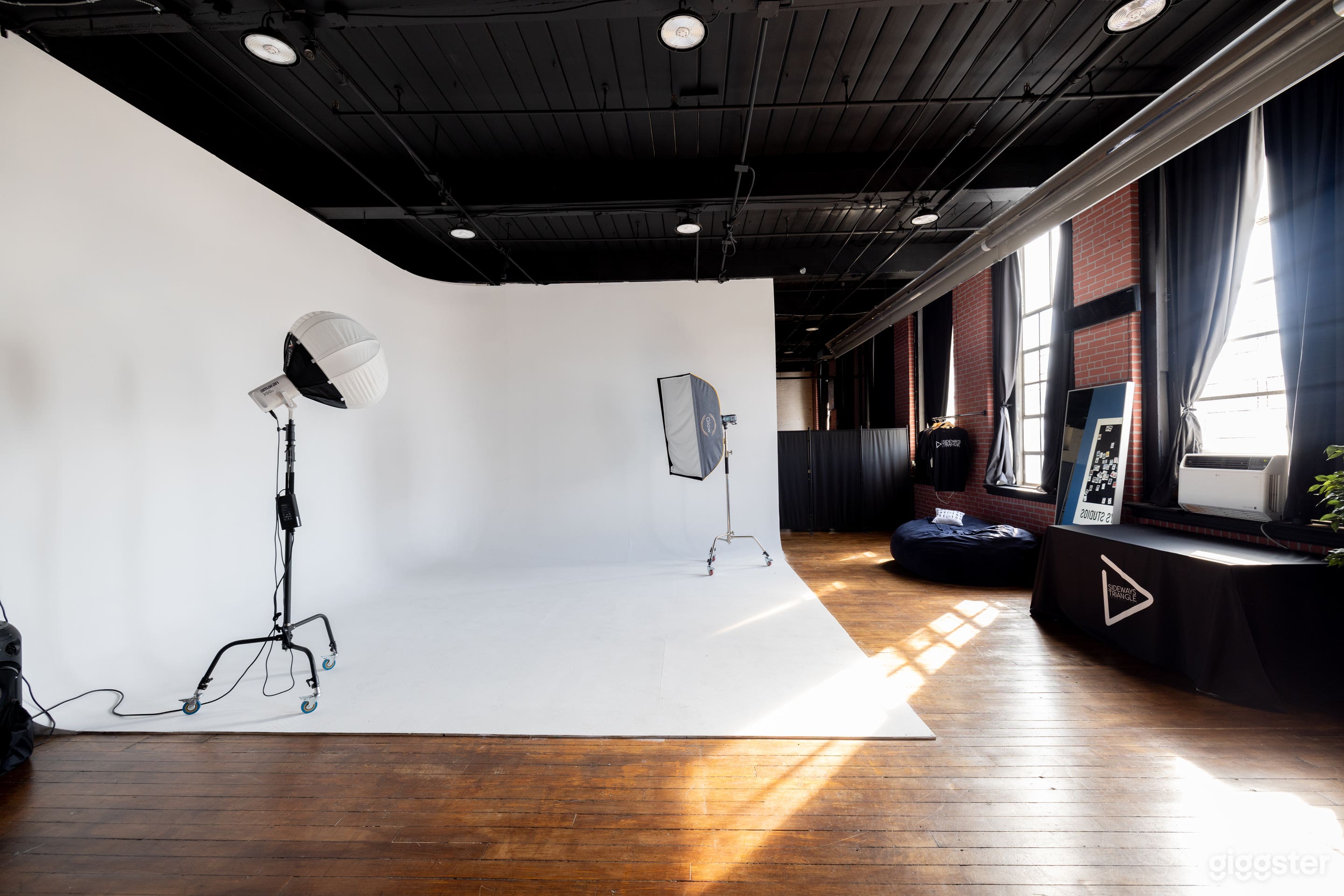Creative Film/Photo Studio Photo 2