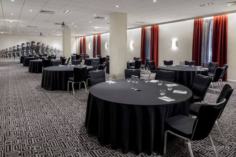  The St. Giles Room 