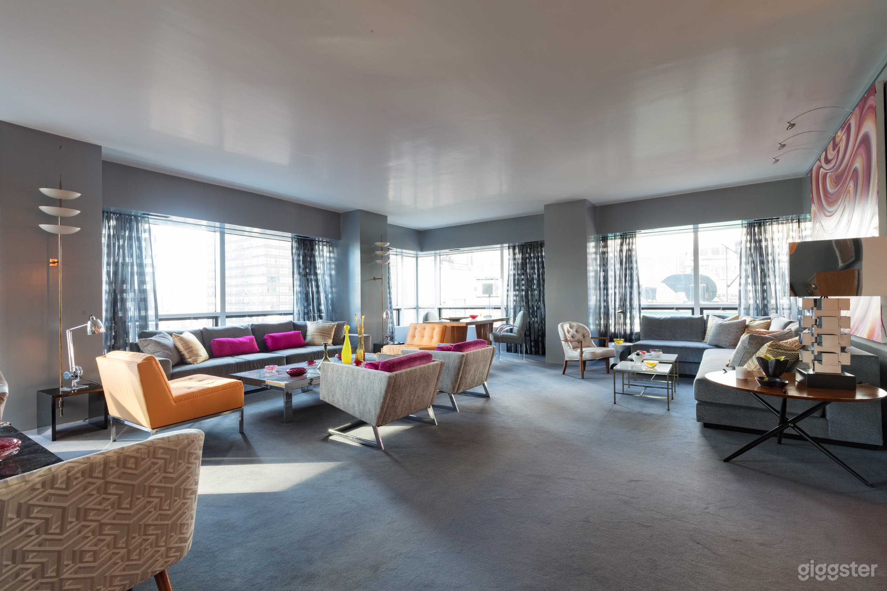 High End Luxury Apartment in NY Photo 1