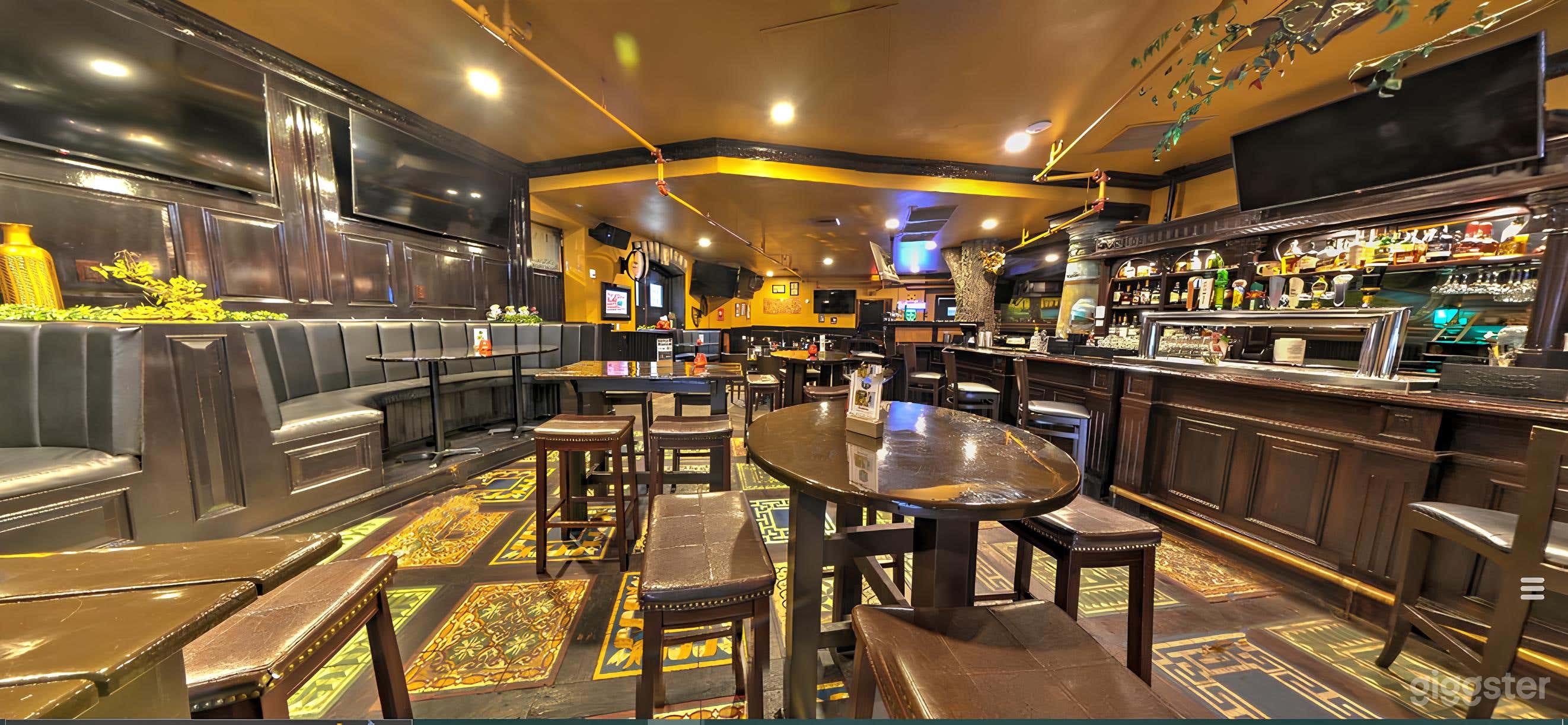  Rustic Sports Bar &amp; Urban Patio (Buyout) Photo 3