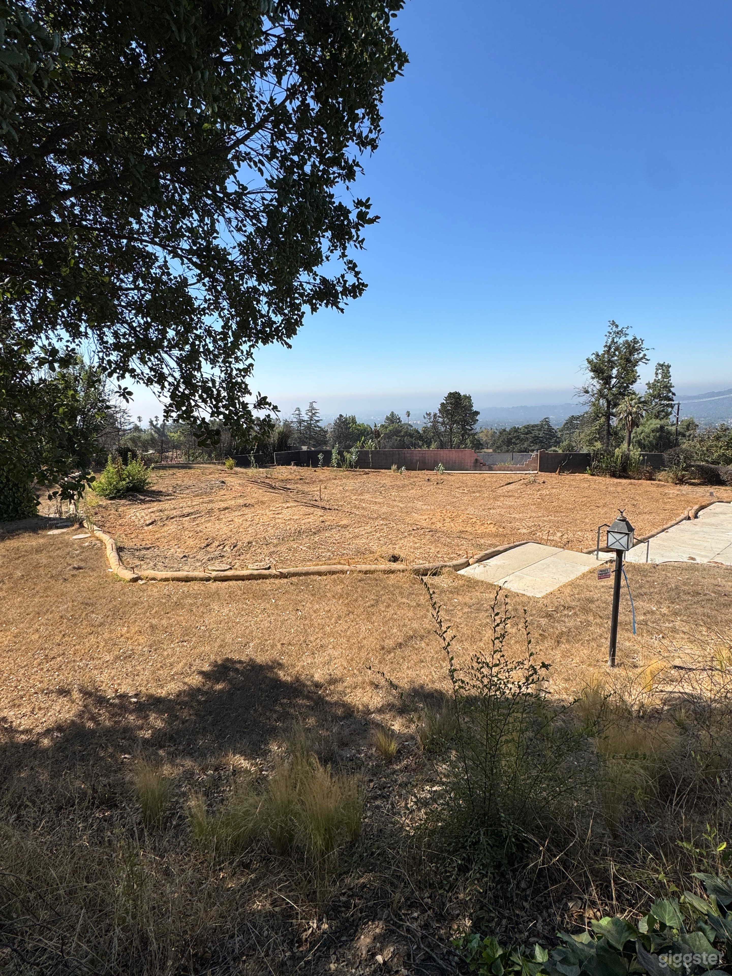 Altadena 12,000 Sq Ft Open Lot Photo 2