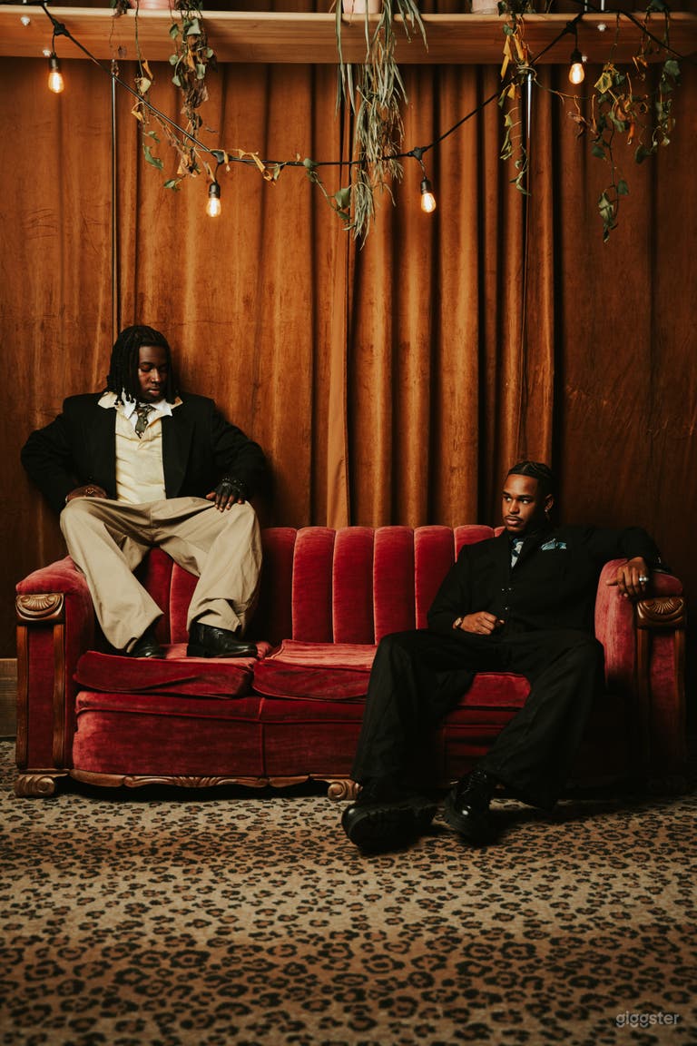  All-in-one Creative Studio for brands and creators 