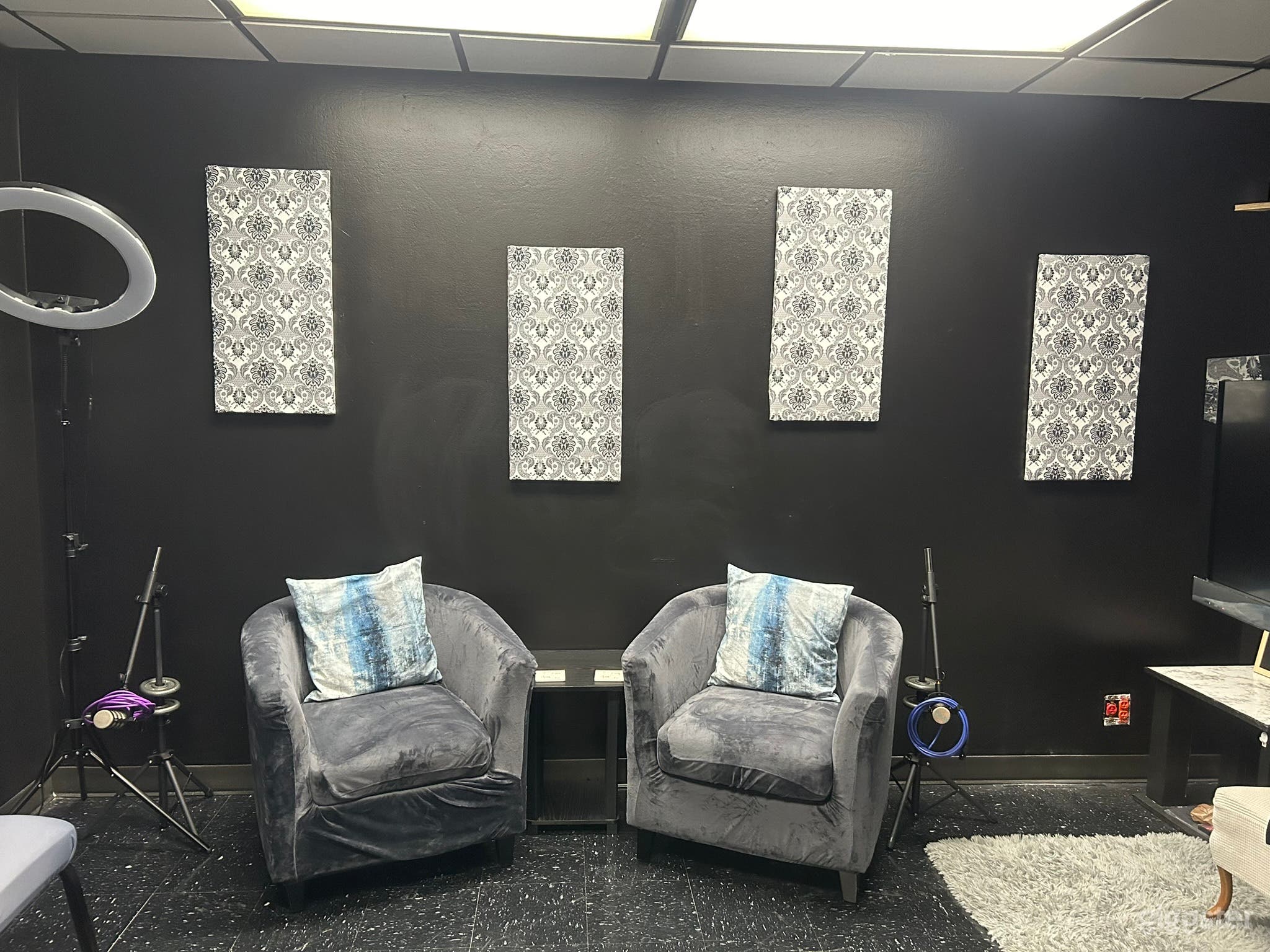 Affordable &amp; Chic Whitehaven Podcasting Studio Photo 4