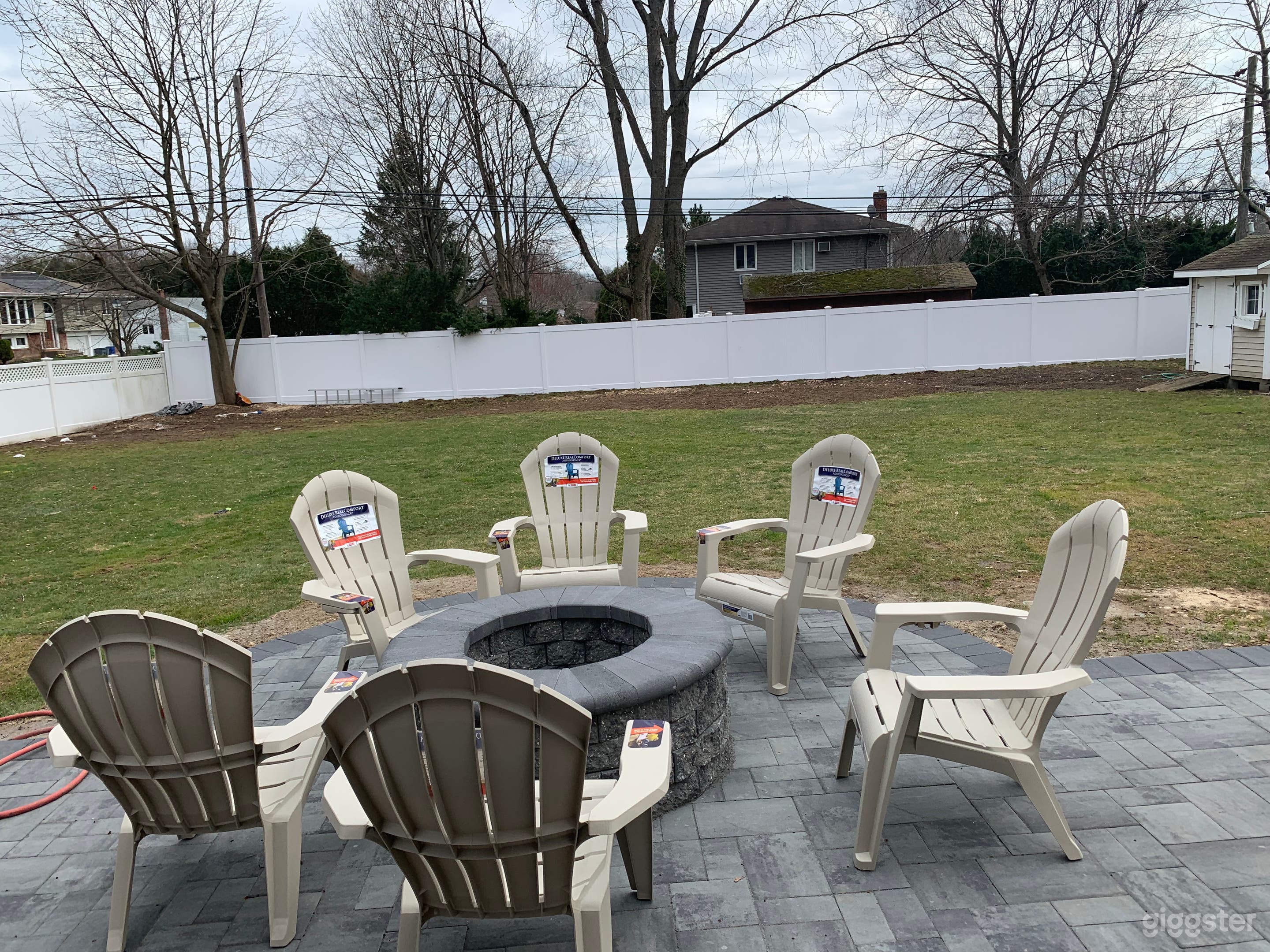 Large Outdoor Space w/ Patio and Bar  Photo 2