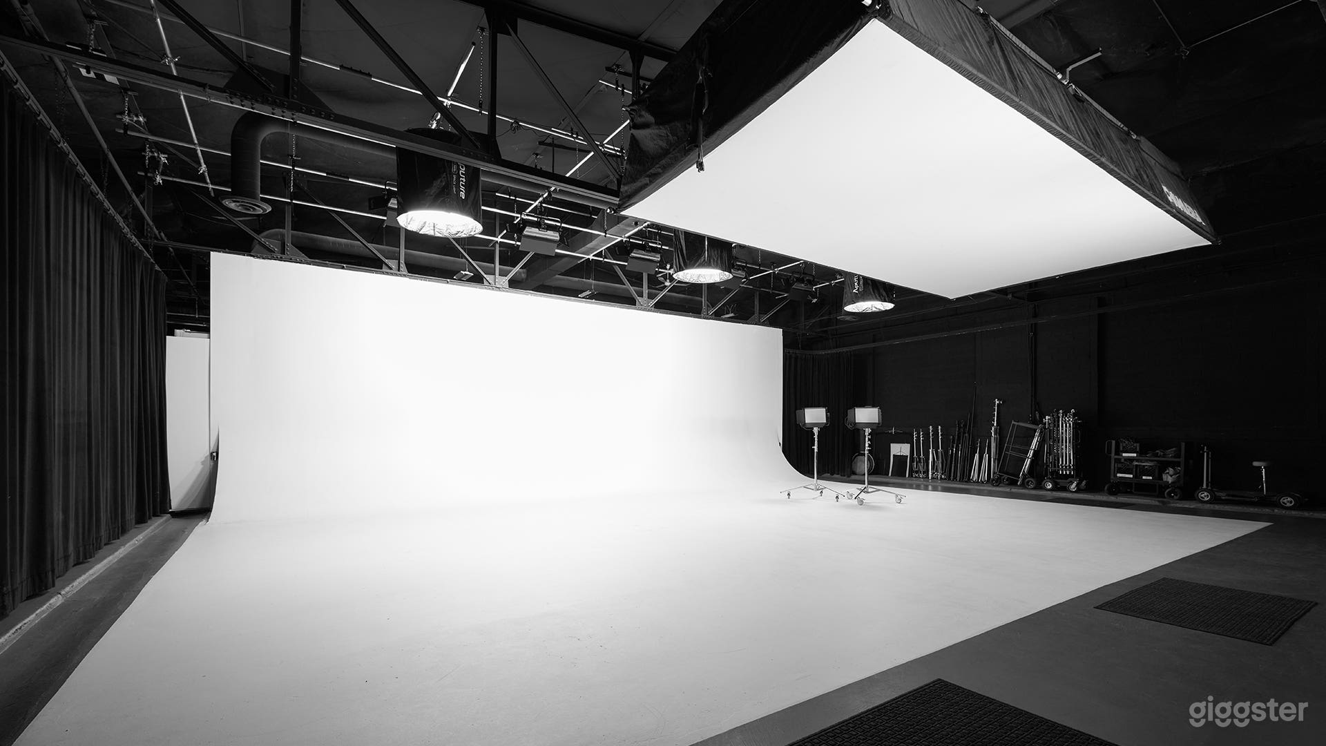 Akron Studio Rentals Photo 1