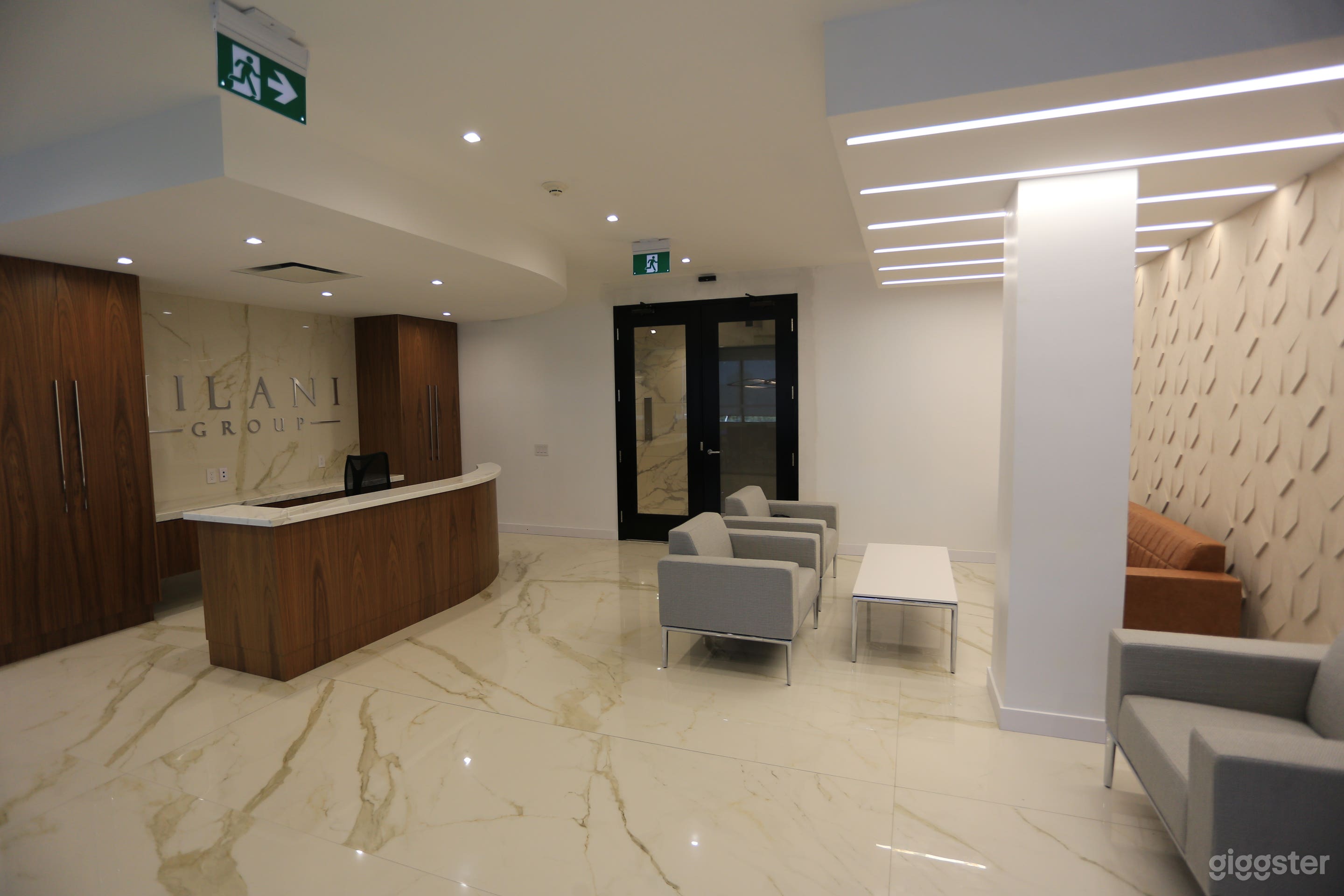 Bright &amp; Flexible Office Space Photo 2