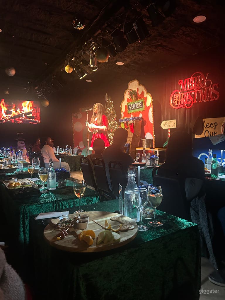  Intimate Black Box Theatre! 