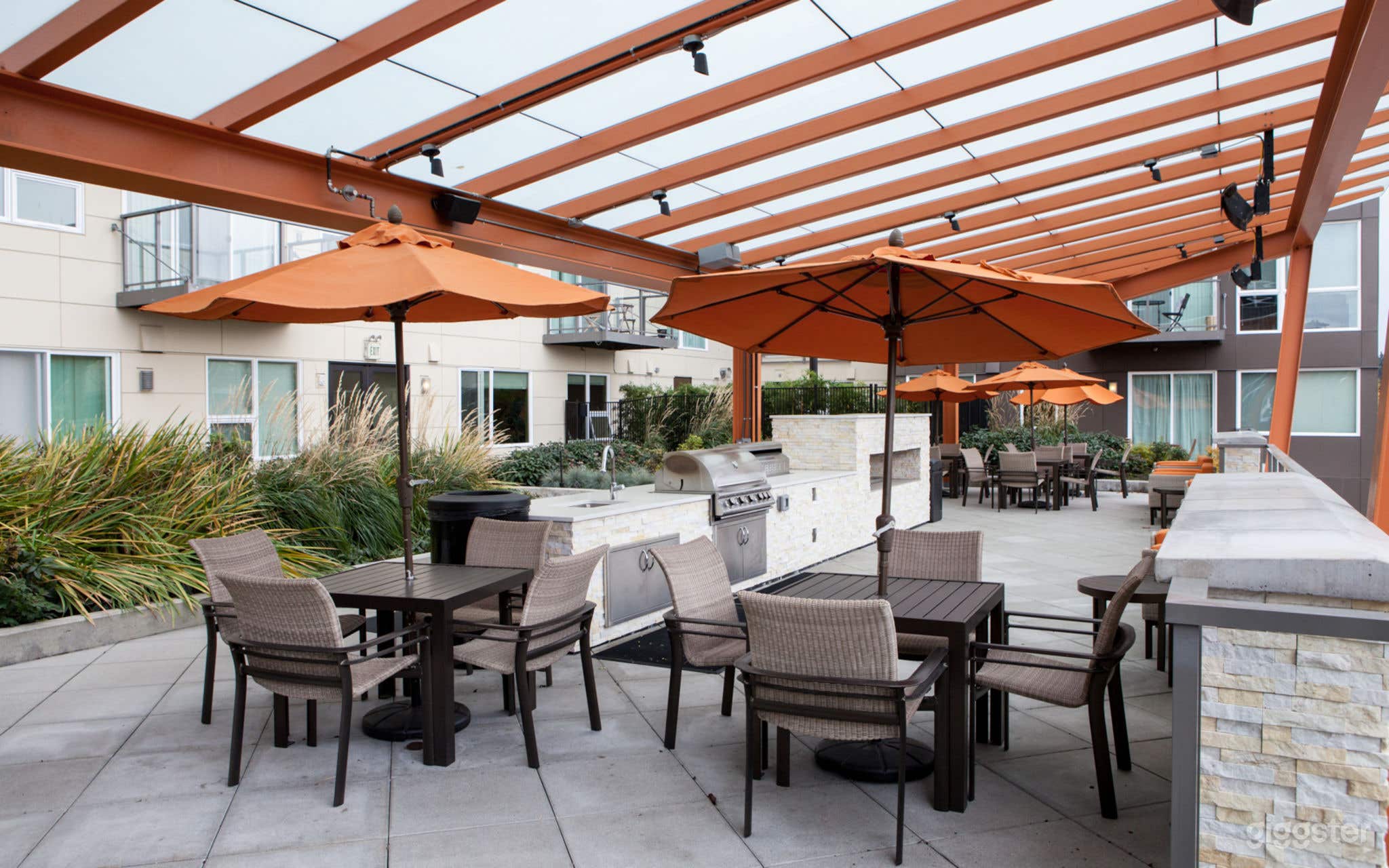 Charming Terrace in Redmond Photo 3