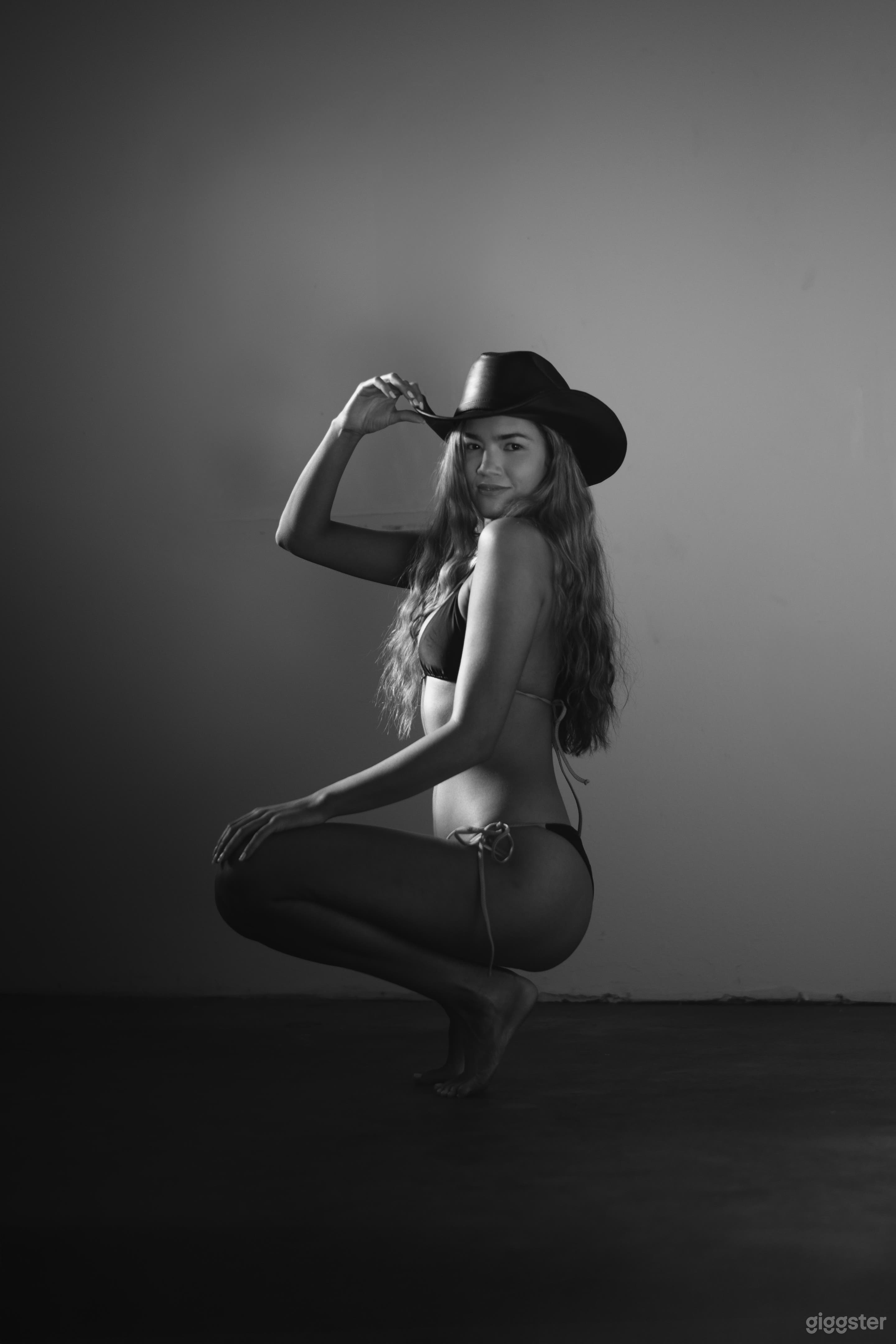  4,000 sqft DTLA Film Production Studio with Multiple Sets & Photo 4