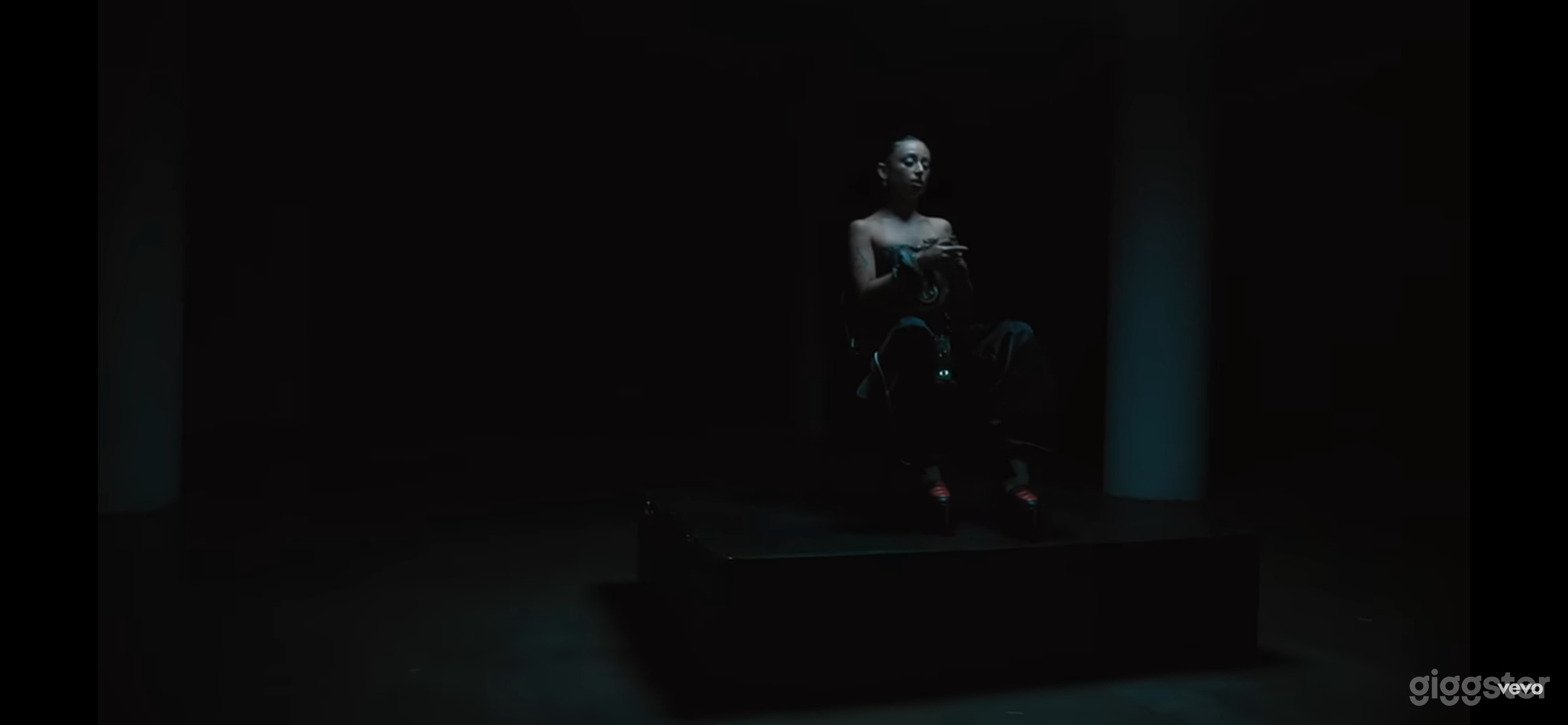  4,000 sqft DTLA Film Production Studio with Multiple Sets & Photo 3