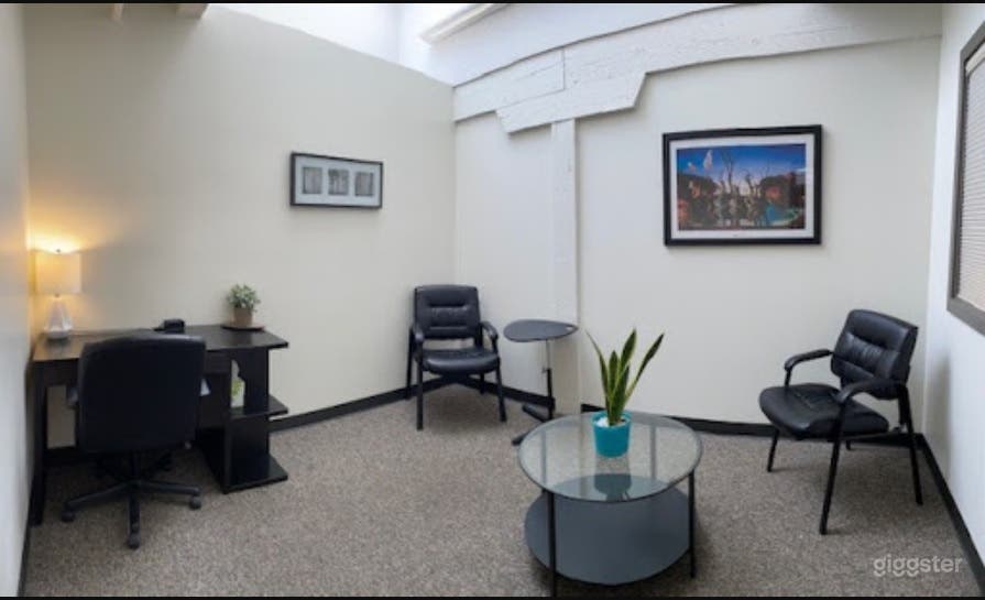 Small Conference Room in Eugene Photo 2